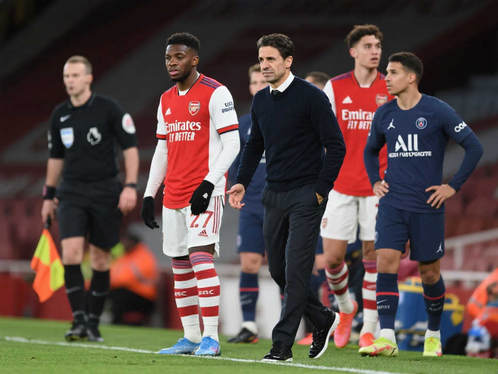 還顯示出他 還顯示出他